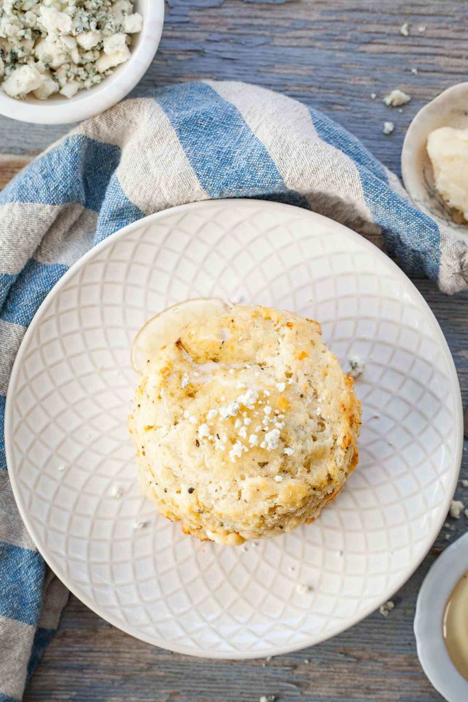 Blue Cheese Biscuits - Tender, flaky biscuits that pack huge flavor from two types of blue cheese! Full recipe at theliveinkitchen.com @liveinkitchen #biscuits #Thanksgiving #bluecheese