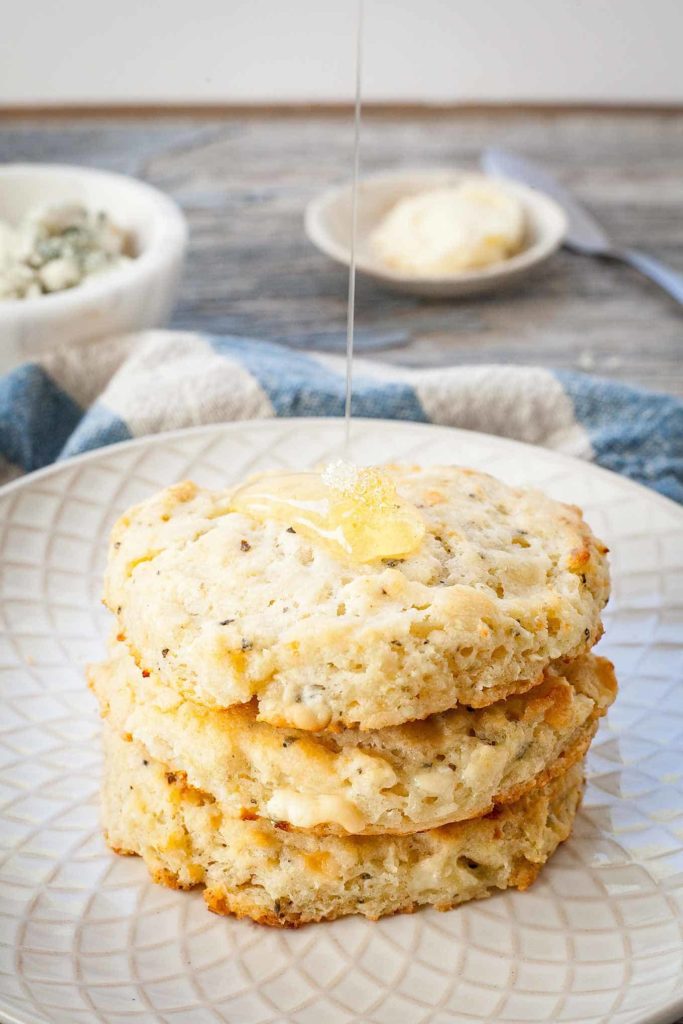 Blue Cheese Biscuits - Tender, flaky biscuits that pack huge flavor from two types of blue cheese! Full recipe at theliveinkitchen.com @liveinkitchen #biscuits #Thanksgiving #bluecheese