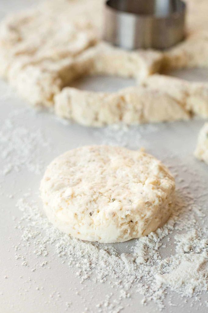 Blue Cheese Biscuits - Tender, flaky biscuits that pack huge flavor from two types of blue cheese! Full recipe at theliveinkitchen.com @liveinkitchen #biscuits #Thanksgiving #bluecheese
