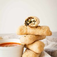 Spanakopita Pizza Dippers | theliveinkitchen.com @liveinkitchen