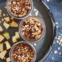 Apple Spice Overnight Oats - A wholesome breakfast you can prep the night before! Full recipe at theliveinkitchen.com @liveinkitchen