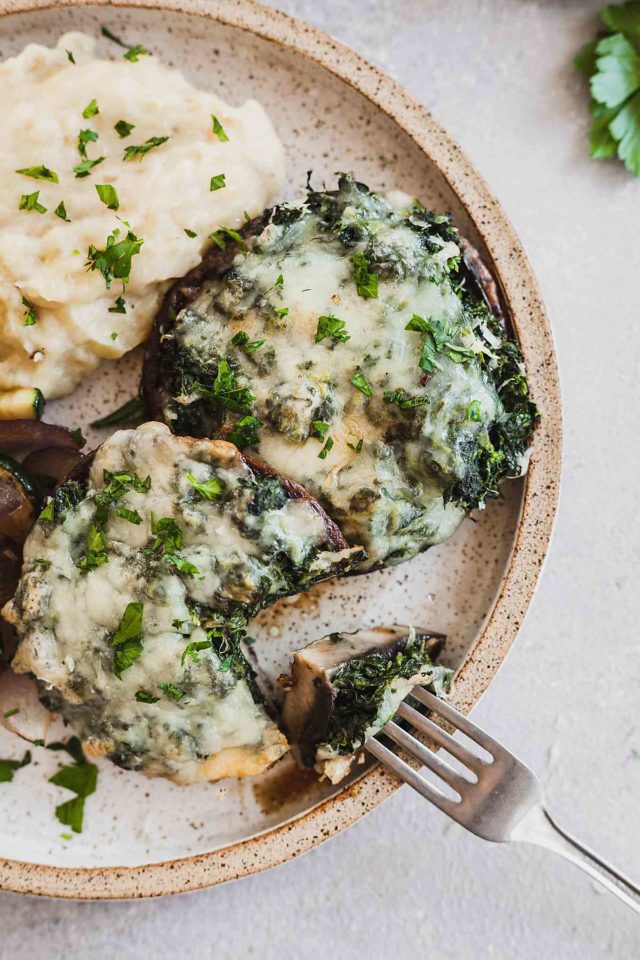 Spinach Stuffed Portobello Mushrooms - The Live-In Kitchen