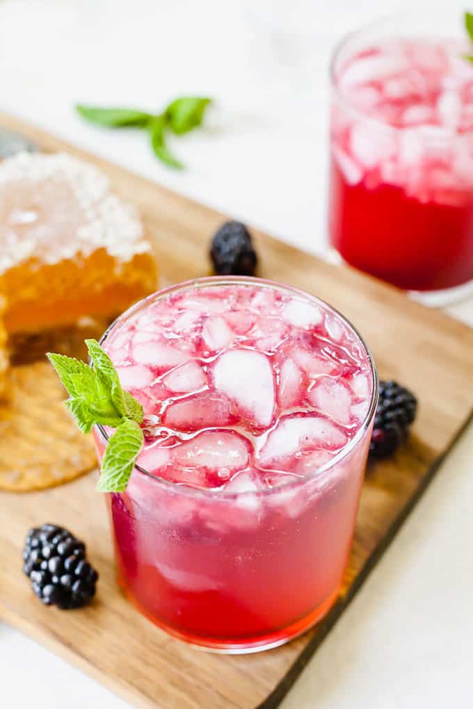 Blackberry Gin Smash - A refreshing gin cocktail that's easy, fruity, and naturally sweetened with honey! #gincocktails #blackberrycocktails #easy #summer #simple