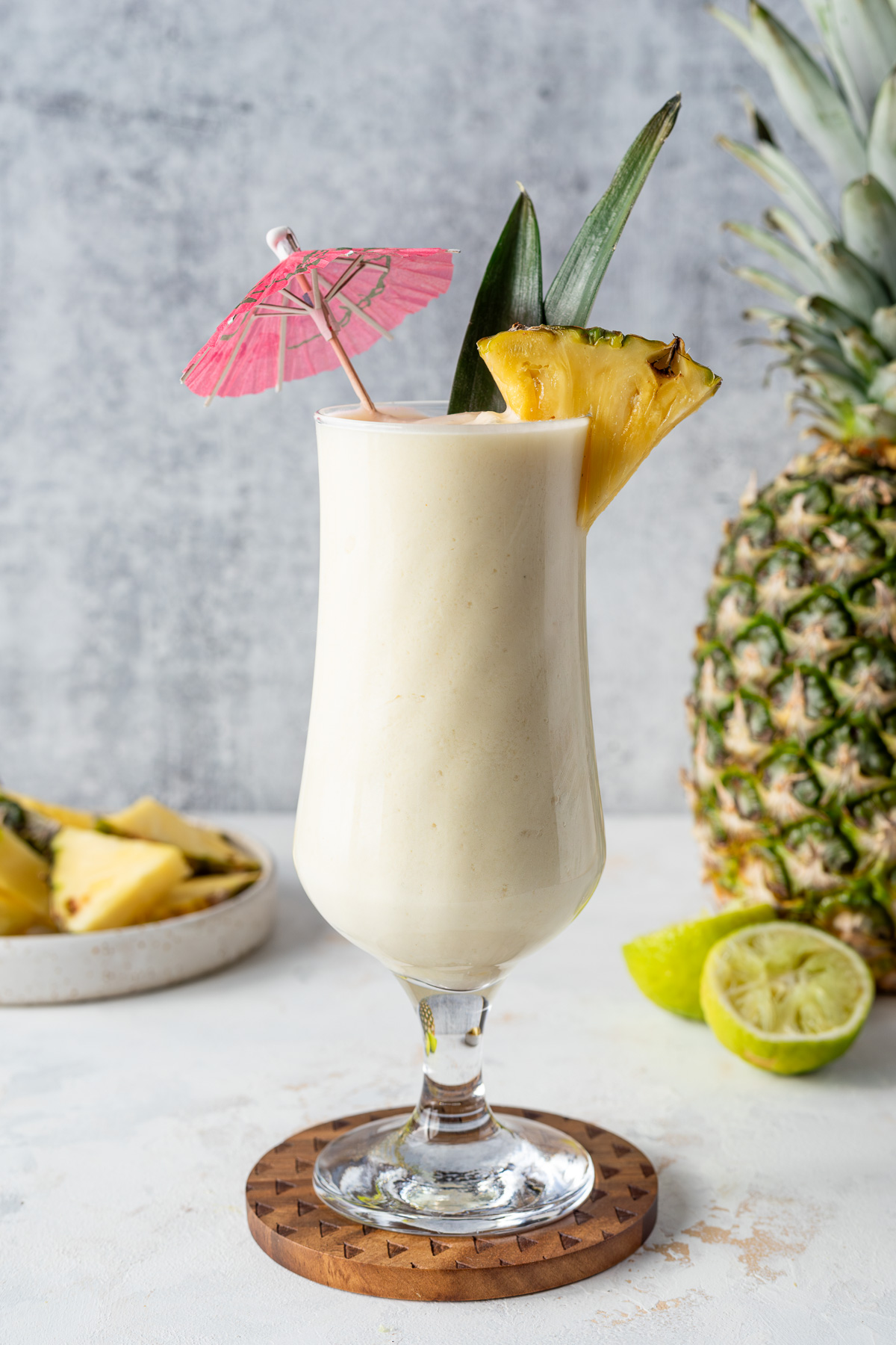 https://cdn.theliveinkitchen.com/wp-content/uploads/2024/02/21111152/Pina-Colada-Mocktail-The-Live-In-Kitchen-2.jpg?utm_source=chatgpt.com