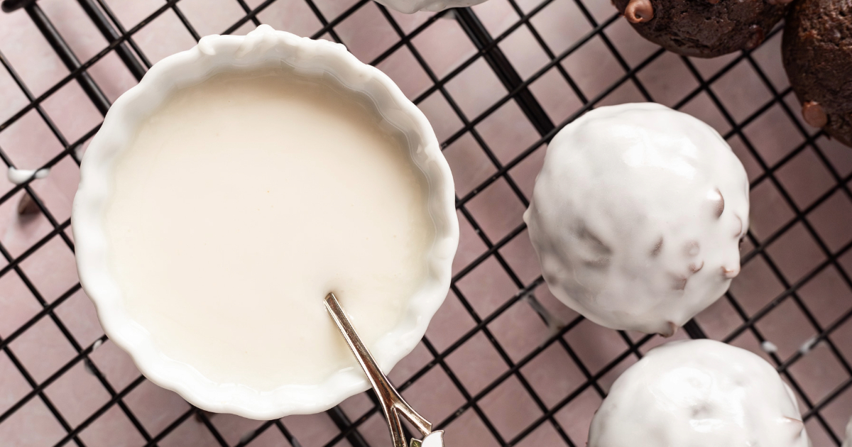 Vanilla Icing - The Live-In Kitchen