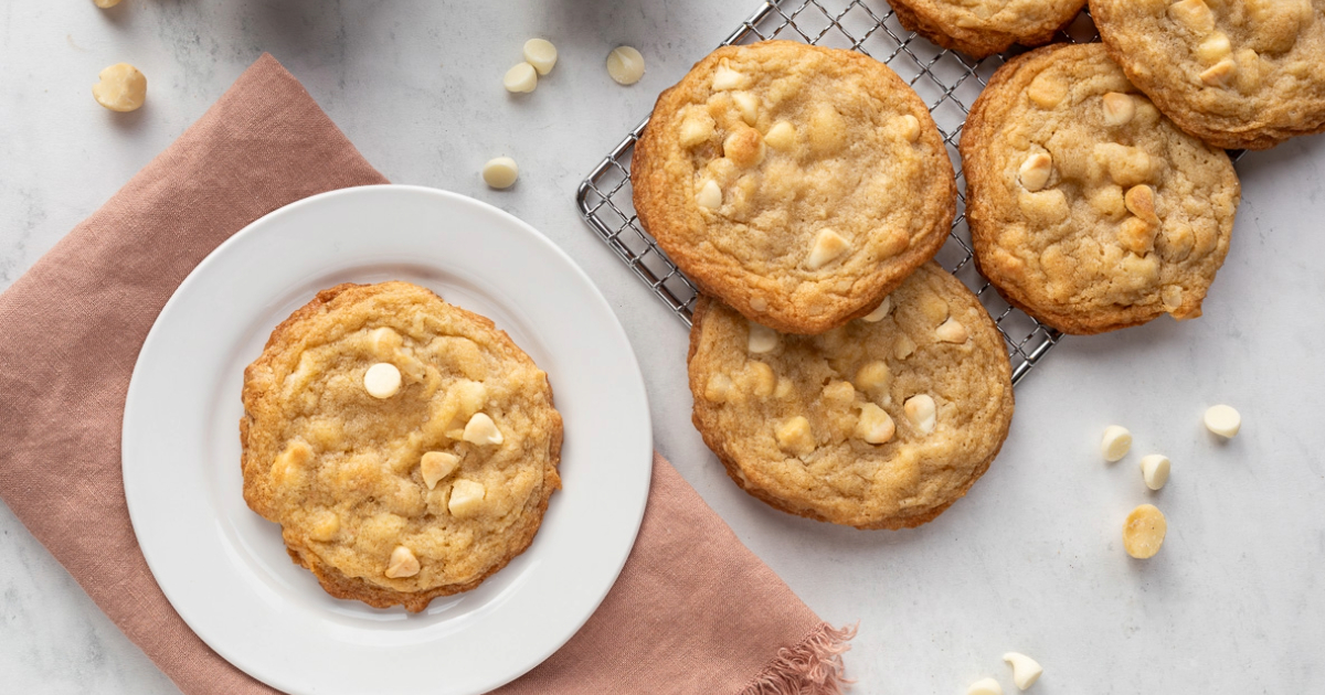 White Chocolate Macadamia Nut Cookies - The Live-In Kitchen